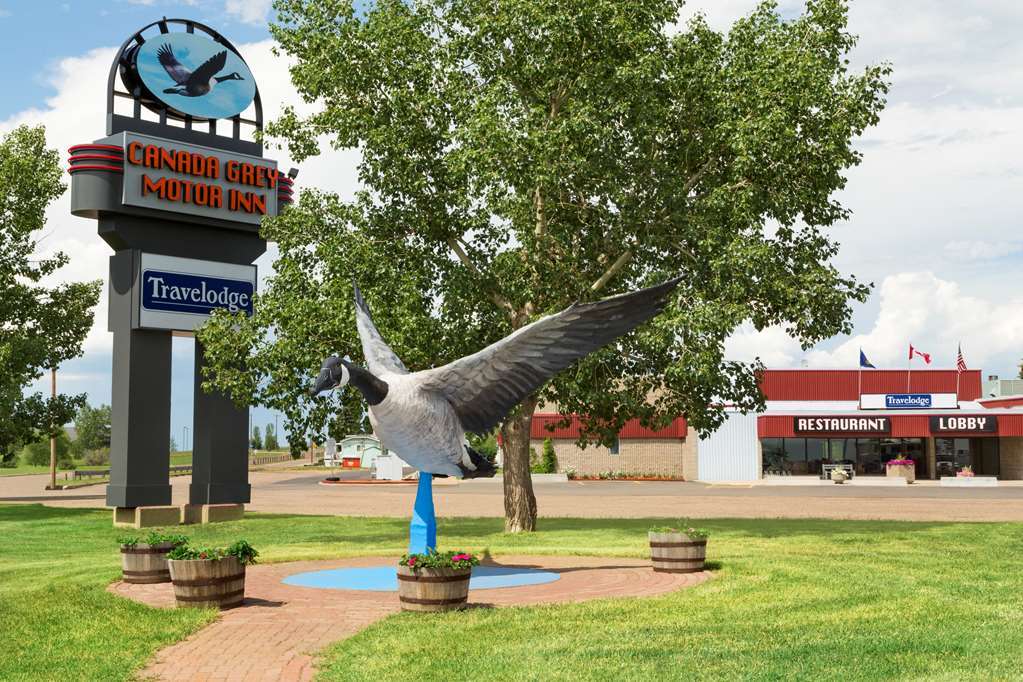 Travelodge Hanna Canada Grey المظهر الخارجي الصورة