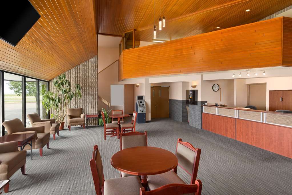 Travelodge Hanna Canada Grey المظهر الداخلي الصورة