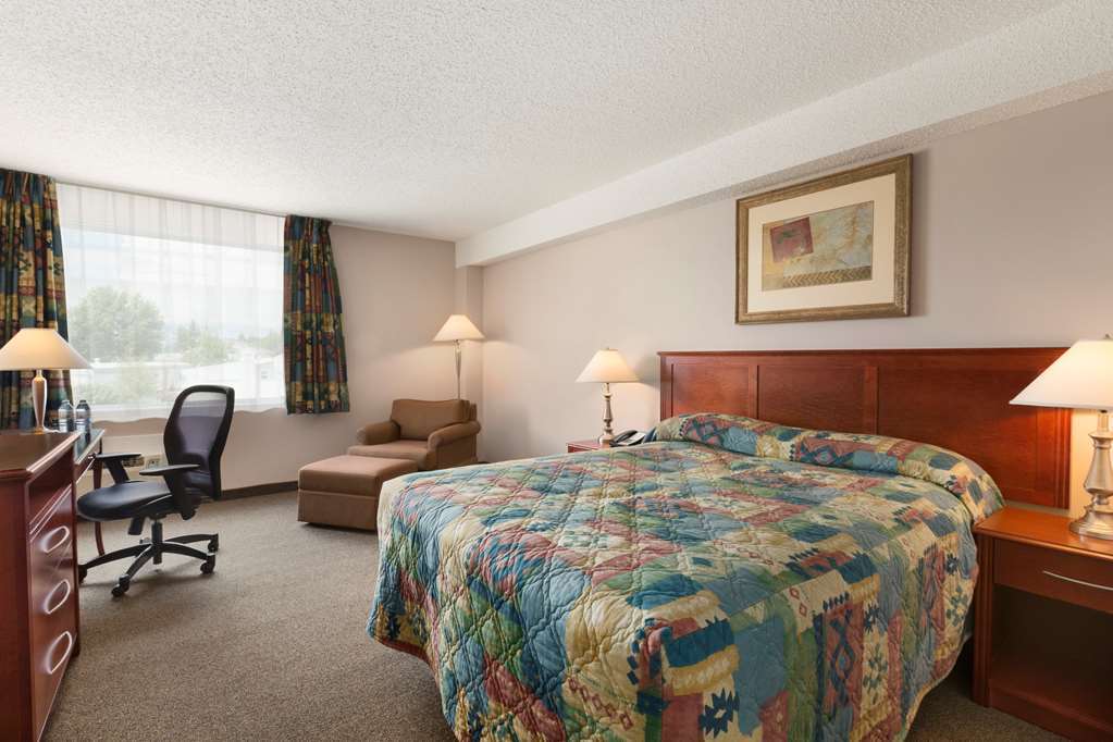 Travelodge Hanna Canada Grey الغرفة الصورة