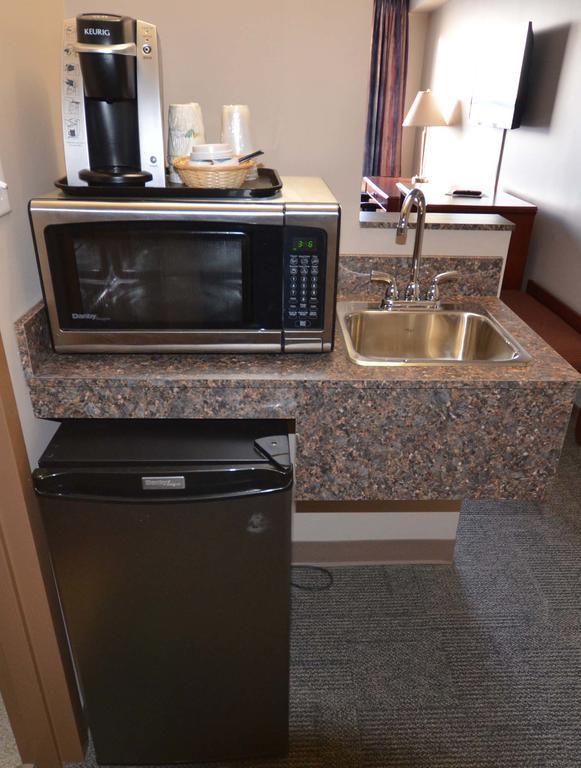 Travelodge Hanna Canada Grey المظهر الخارجي الصورة